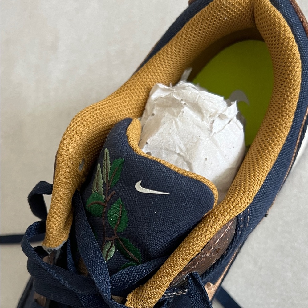 Nike Denim and Cork Fig 5 Air Max 90 Sneakers - Picture 6 of 10
